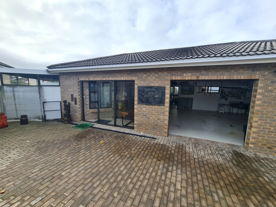 3 Bedroom Property for Sale in Noorsekloof Eastern Cape